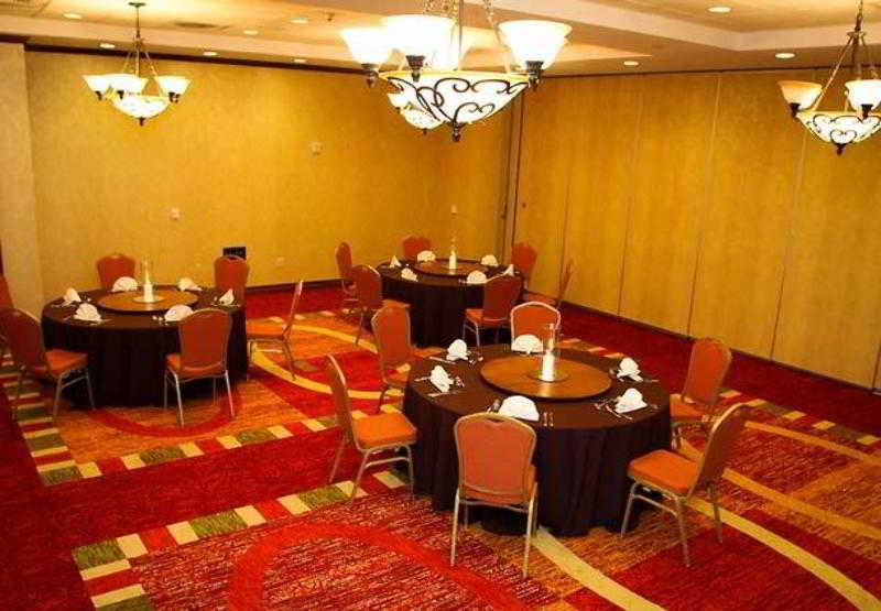 Hotel Downtown / Convention Center 3*