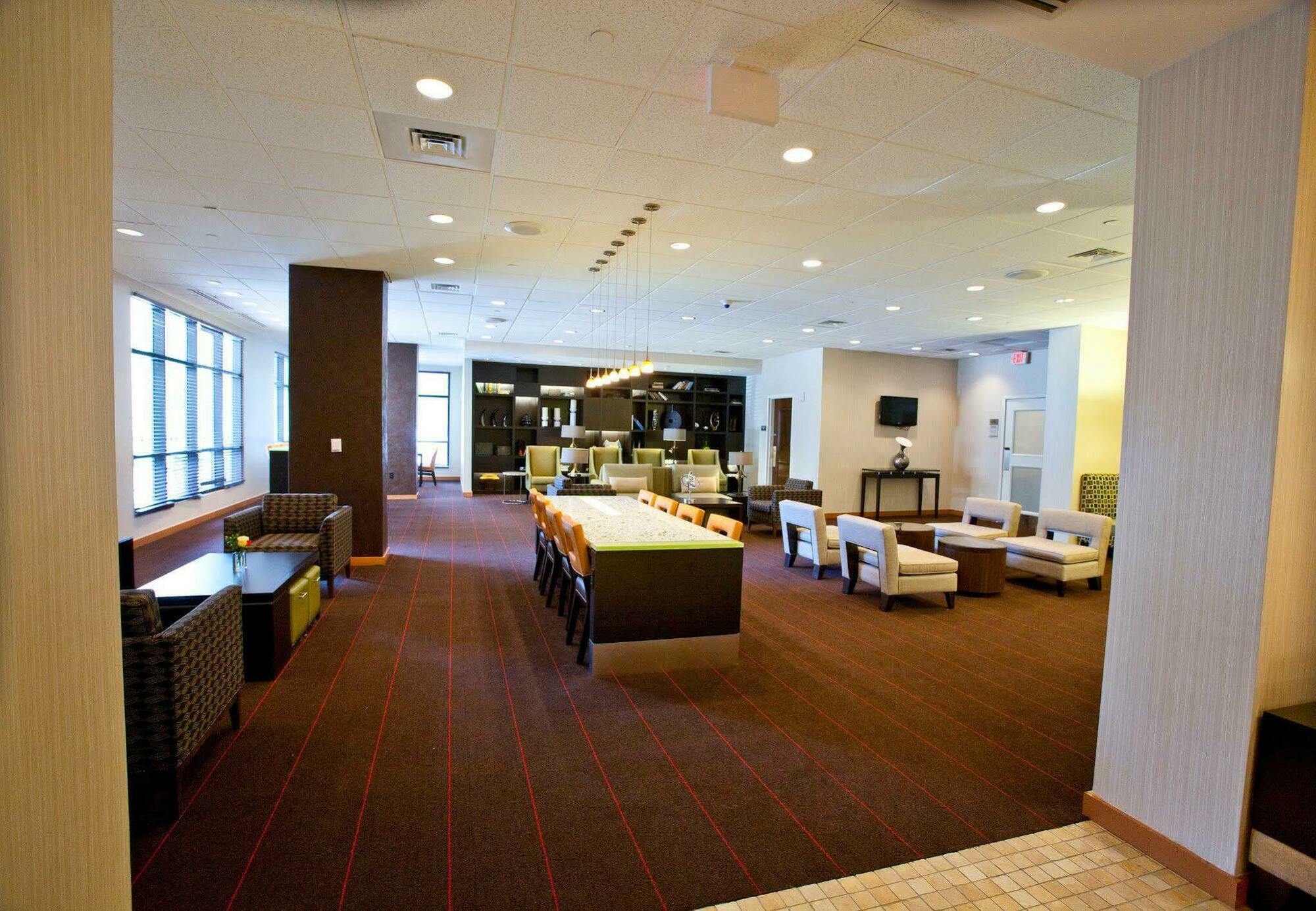 Downtown / Convention Center Hotel 3*